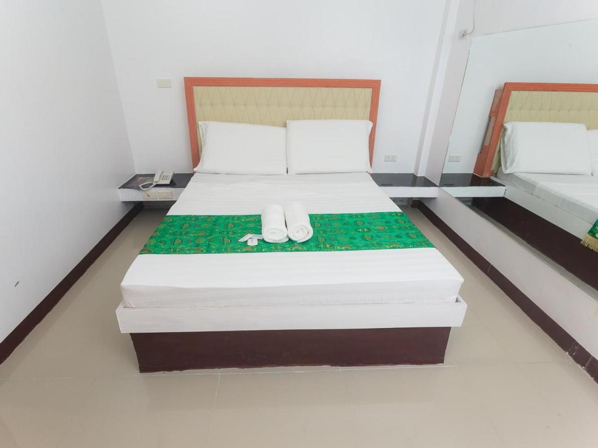 Jared Suites Upper Digos Экстерьер фото