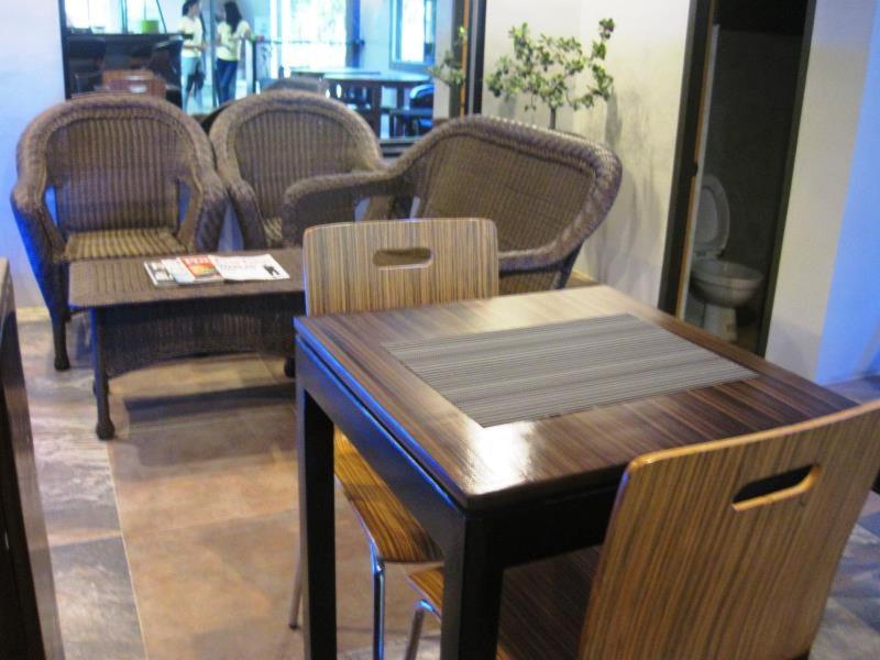Jared Suites Upper Digos Экстерьер фото